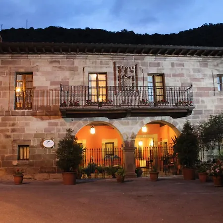 Casona De La Salceda *