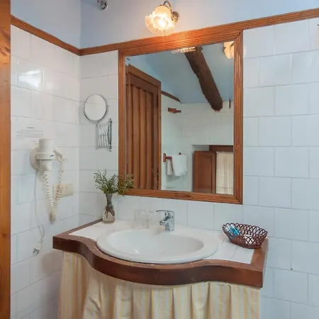 בית כפרי Casona De La Salceda *
