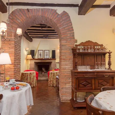Casona De La Salceda בית כפרי