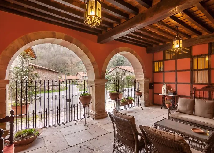 Casona De La Salceda *